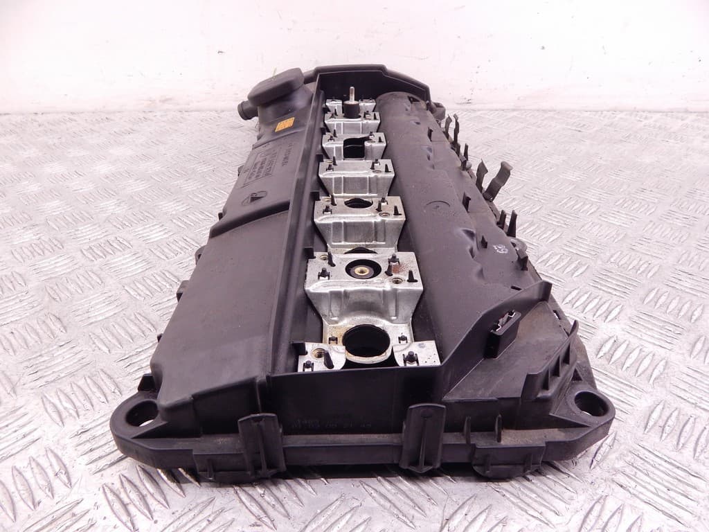 Клапанная крышка к BMW 5 E39 (95-00)