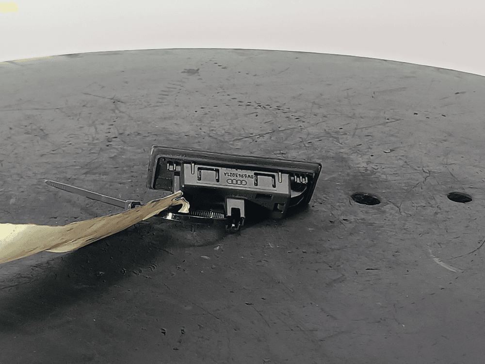 Подсветка номера к Audi Q3 F3 (18-24)