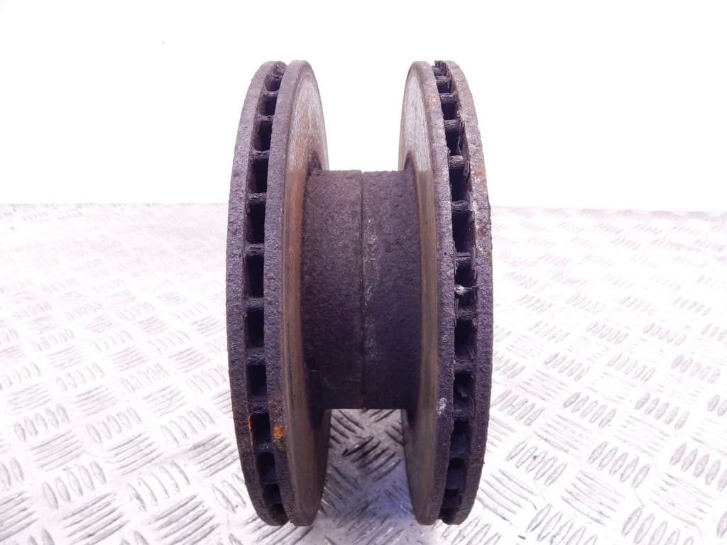 Диск тормозной передний к BMW 3 E46 (97-03)