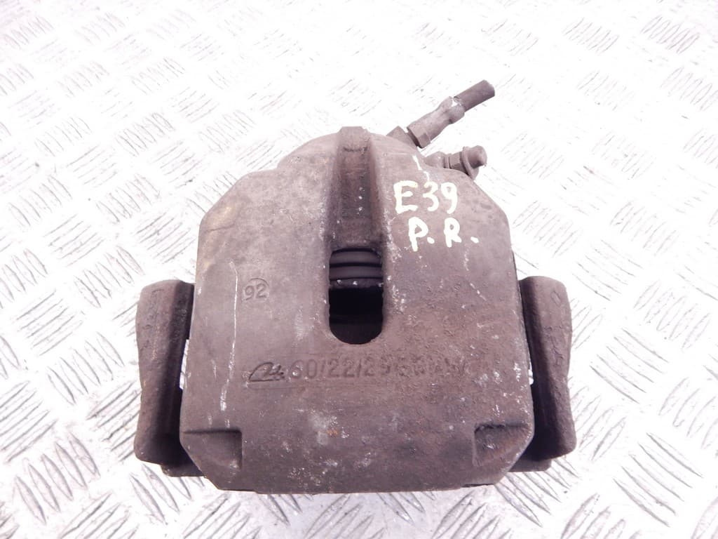 Суппорт передний правый к BMW 5 E39 (95-00)