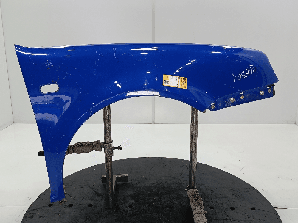 Крыло переднее правое к Volkswagen Golf 4 (97-06)