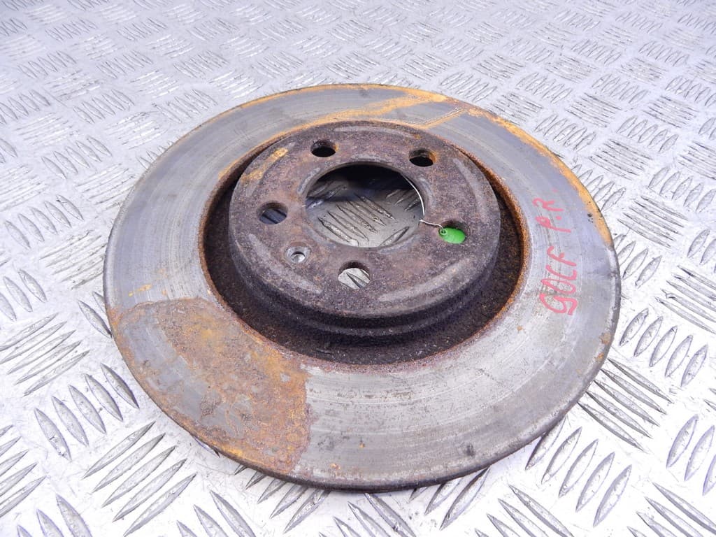 Диск тормозной передний к Volkswagen Golf 4 (97-06)