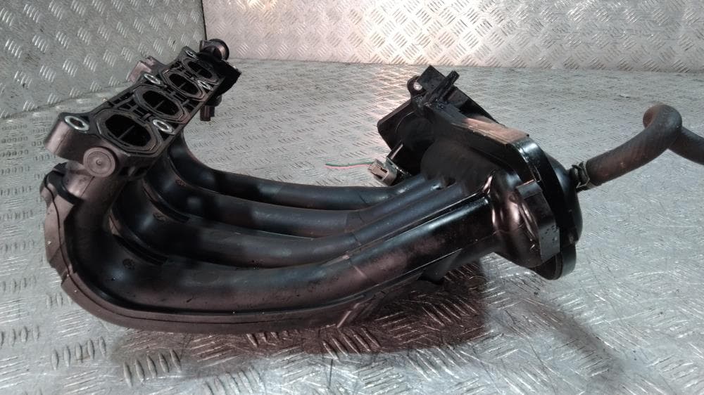 Коллектор впускной к Nissan  Note E11 (05-09)