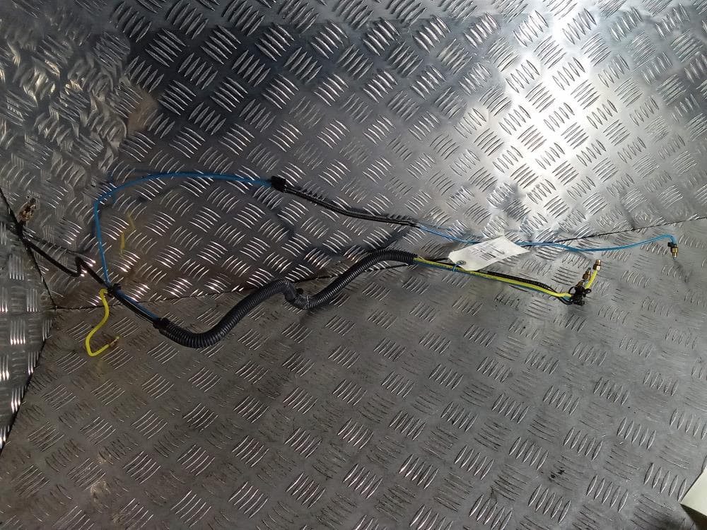 Патрубок (трубопровод, шланг) к Tesla Model X (15-21)