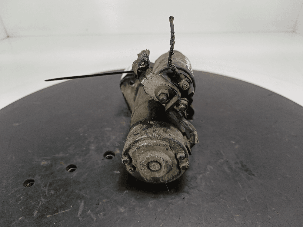 Стартер к Renault Scenic 2 (03-06)