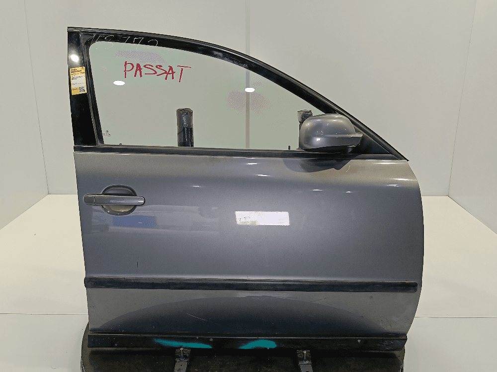 Дверь передняя правая к Volkswagen Passat B5+ Рестайлинг (00-05)