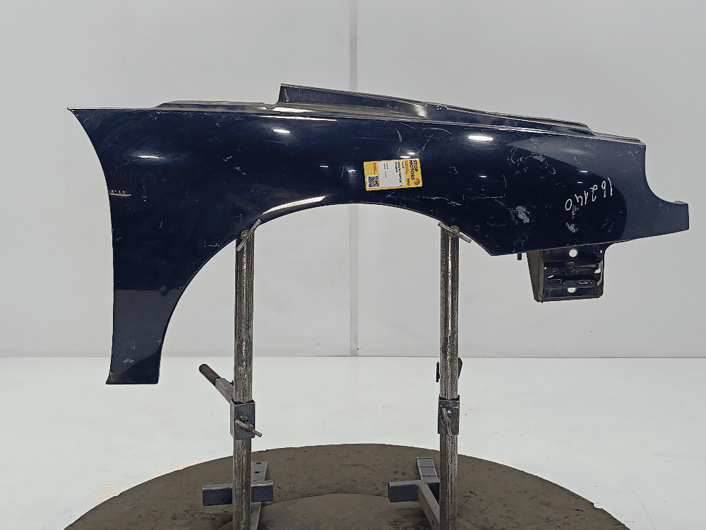Крыло переднее правое к Renault Laguna 1 (93-98)