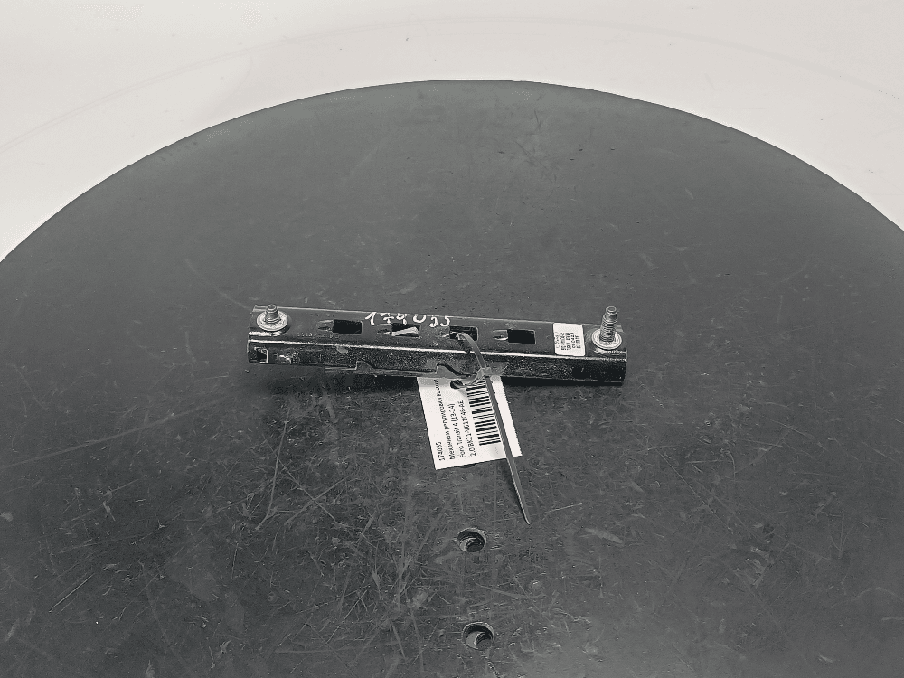 Механизм регулировки высоты ремня безопасности к Ford Transit 4 (13-24)