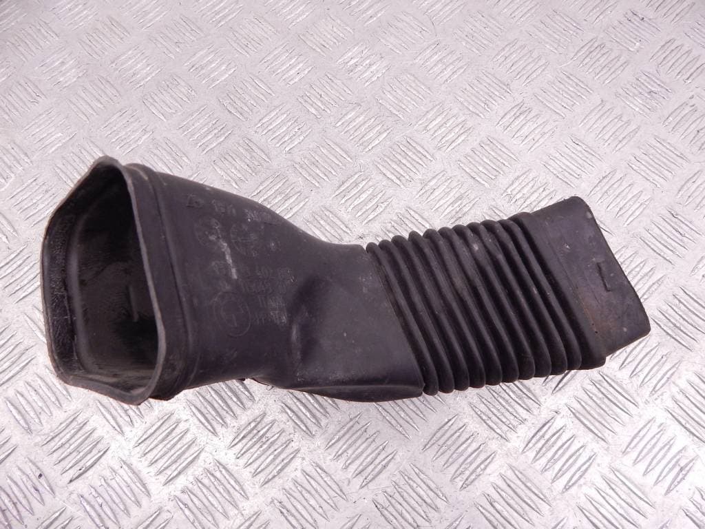 Патрубок интеркулера к BMW X3 E83 (03-06)