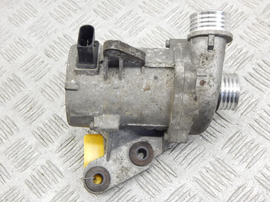 Помпа к BMW 3 E90/E91/E92/E93 (05-10)
