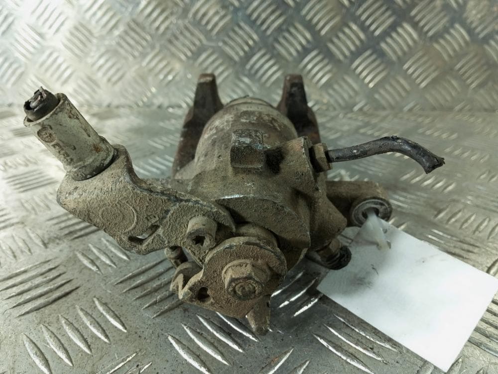 Суппорт задний правый к Citroen C4 1 (04-08)