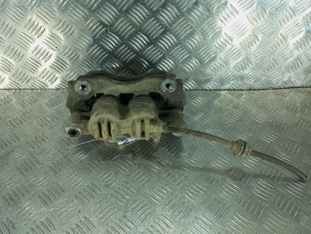 Суппорт передний левый к Renault Master 3 (10-14)