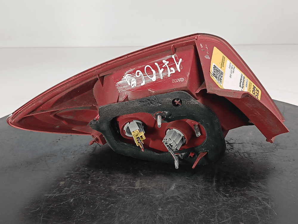 Фонарь задний правый к Mazda 3 BK (03-06)