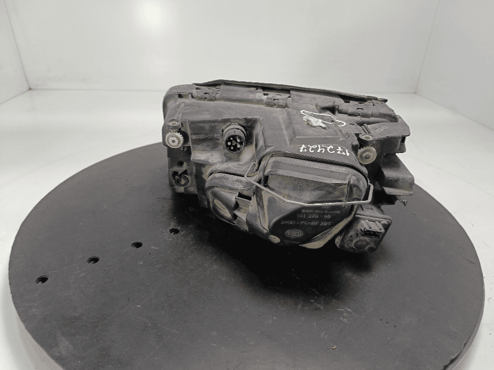 Фара правая к Audi A6 C4 (94-97)