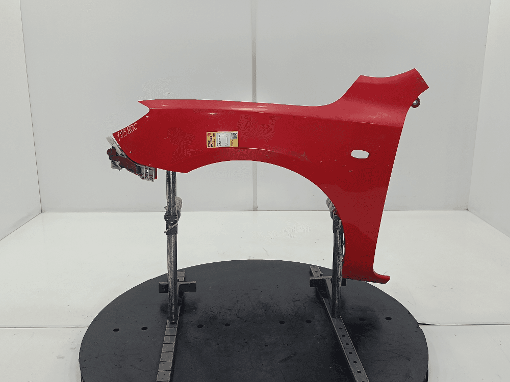 Крыло переднее левое к Mazda 3 BK Рестайлинг (06-09)