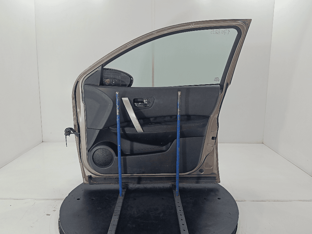 Дверь передняя правая к Nissan  Qashqai 1 (07-10)