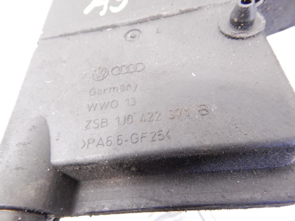 Бачок гидроусилителя к Audi A3 8L (96-00)