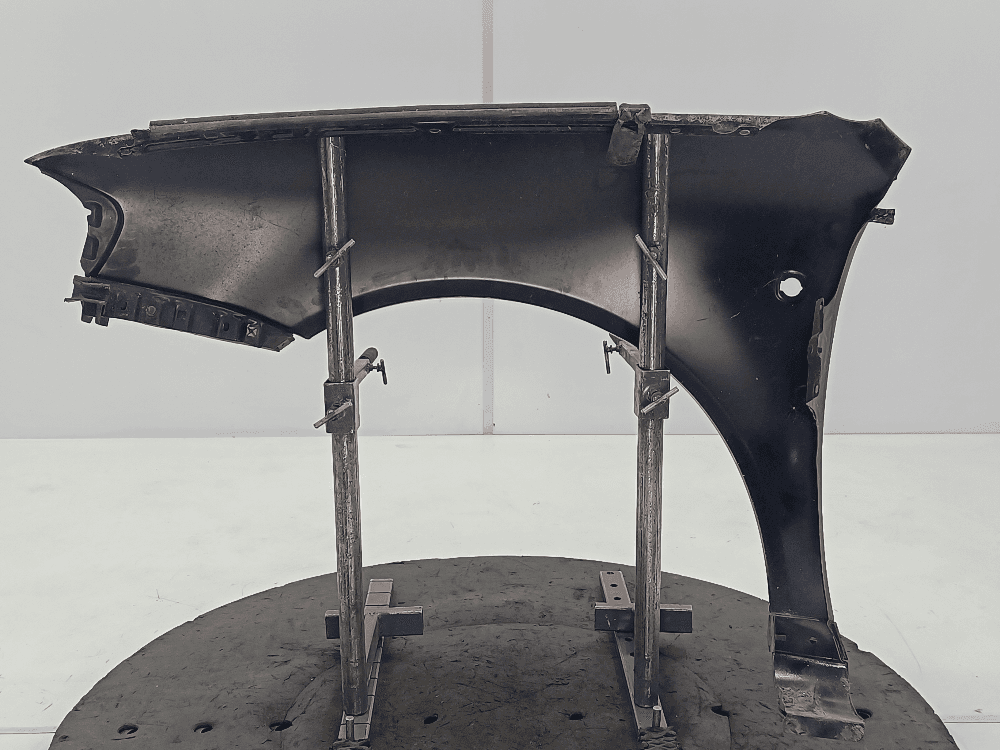 Крыло переднее правое к Audi A3 8L (96-00)