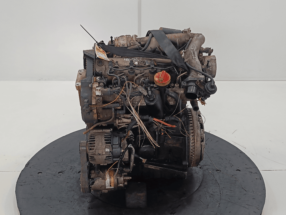 Двигатель к Renault Scenic 2 (03-06)