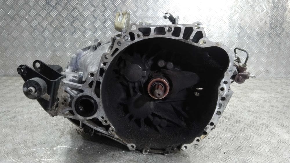 КПП механическая (МКПП) к Toyota Avensis 2 Рестайлинг (06-09)