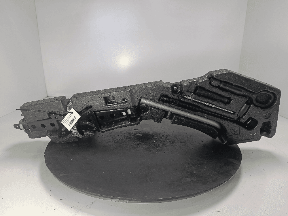 Ящик для инструментов к Volkswagen Passat B8 (14-19)