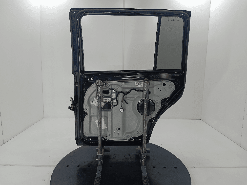 Дверь задняя правая к Volkswagen Touran 1 (03-07)