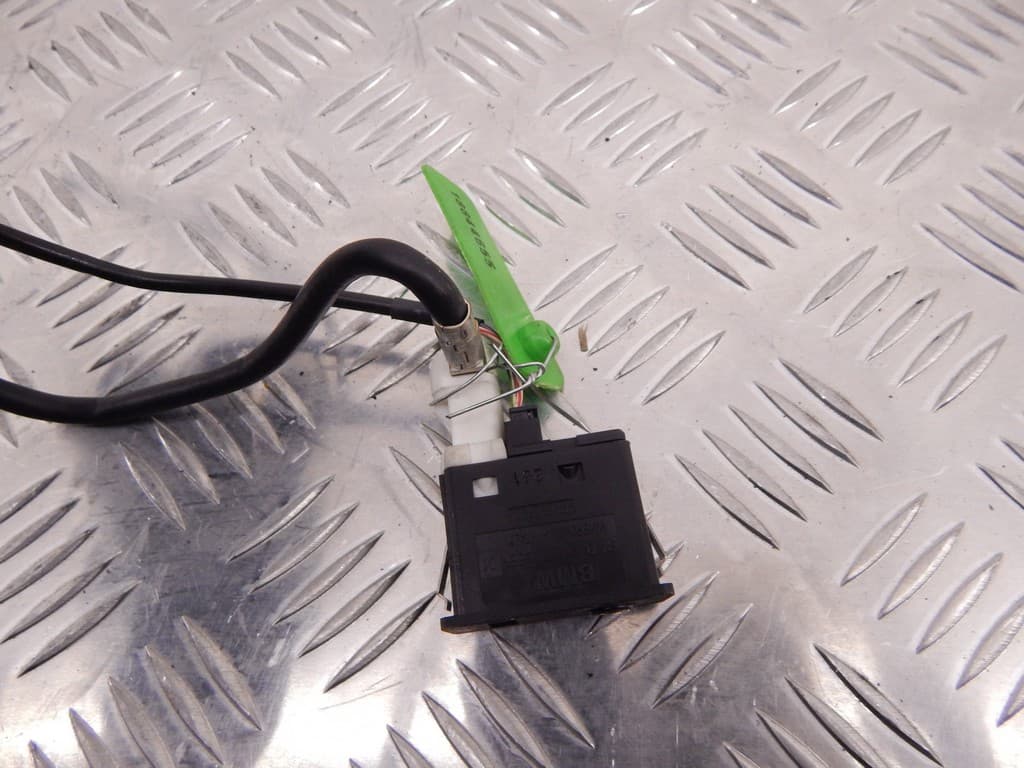 Разъем AUX / USB к BMW 5 F10/F11/F07 (09-13)