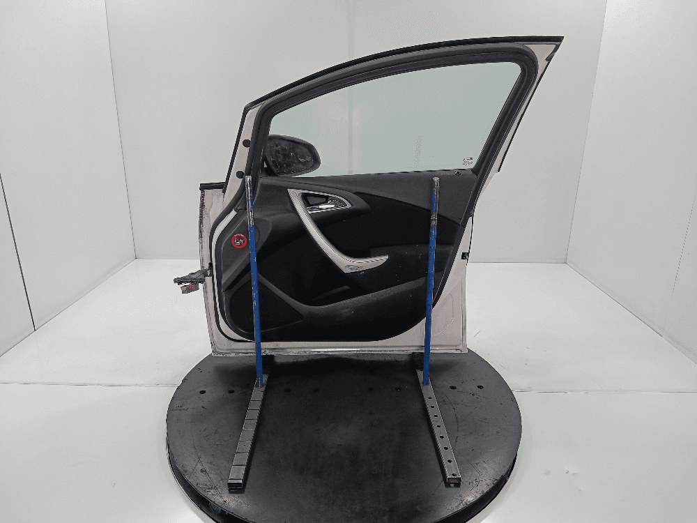 Дверь передняя правая к Opel Astra J (09-12)