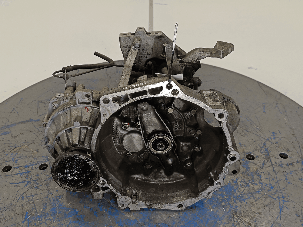 КПП механическая (МКПП) к Volkswagen Golf 5 (03-09)