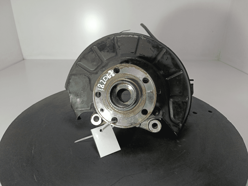 Кулак поворотный правый к Volkswagen Passat B6 (05-10)