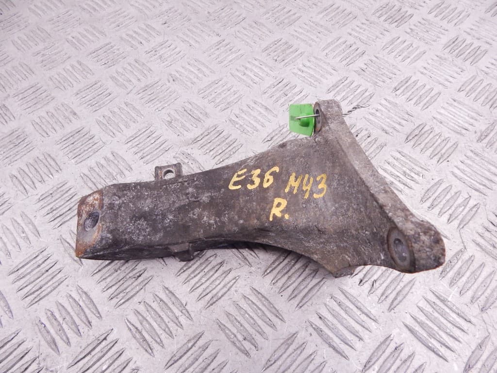 Кронштейн двигателя к BMW 3 E36 (90-00)