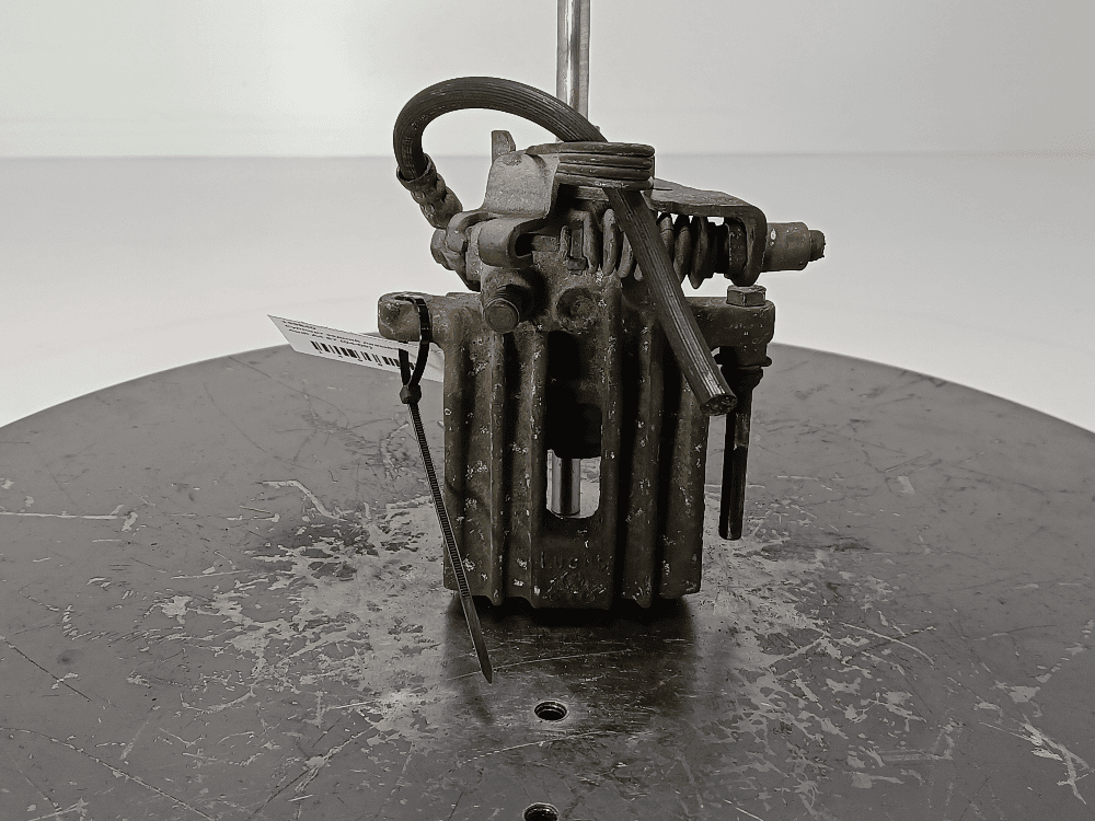 Суппорт задний левый к Audi A4 B7 (04-09)