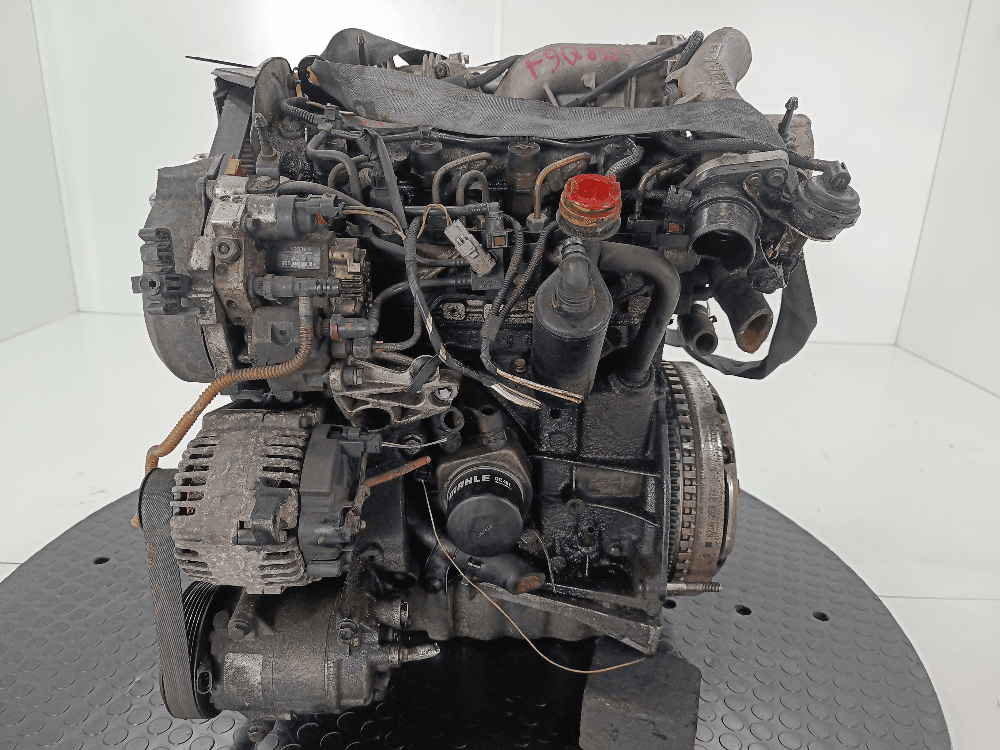 Двигатель к Renault Scenic 2 (03-06)