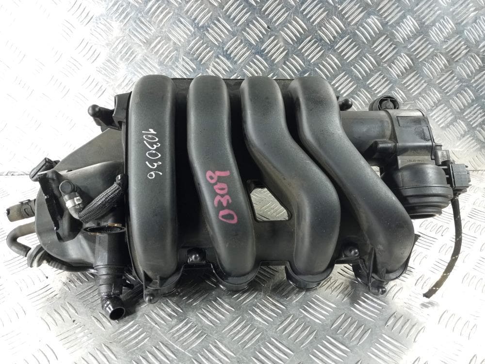 Коллектор впускной к Volkswagen Golf 5 (03-09)