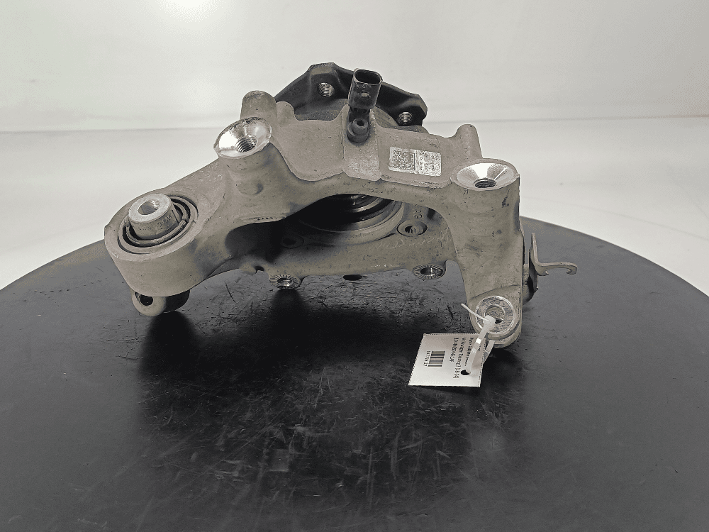 Кулак задний левый к Volkswagen Touareg 3 (18-24)