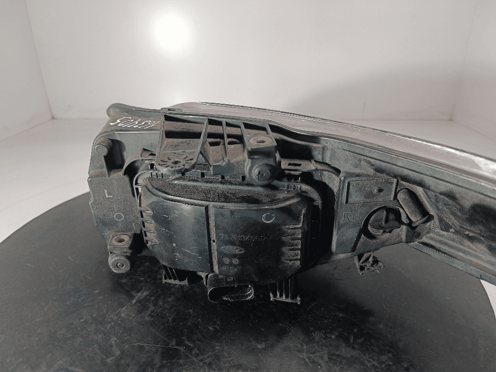 Фара правая к Ford Mondeo 4 (07-10)