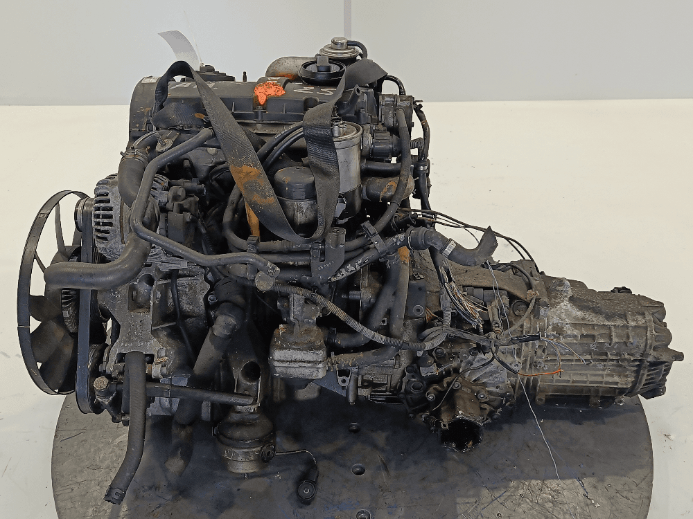 Двигатель к Audi A4 B6 (01-05)