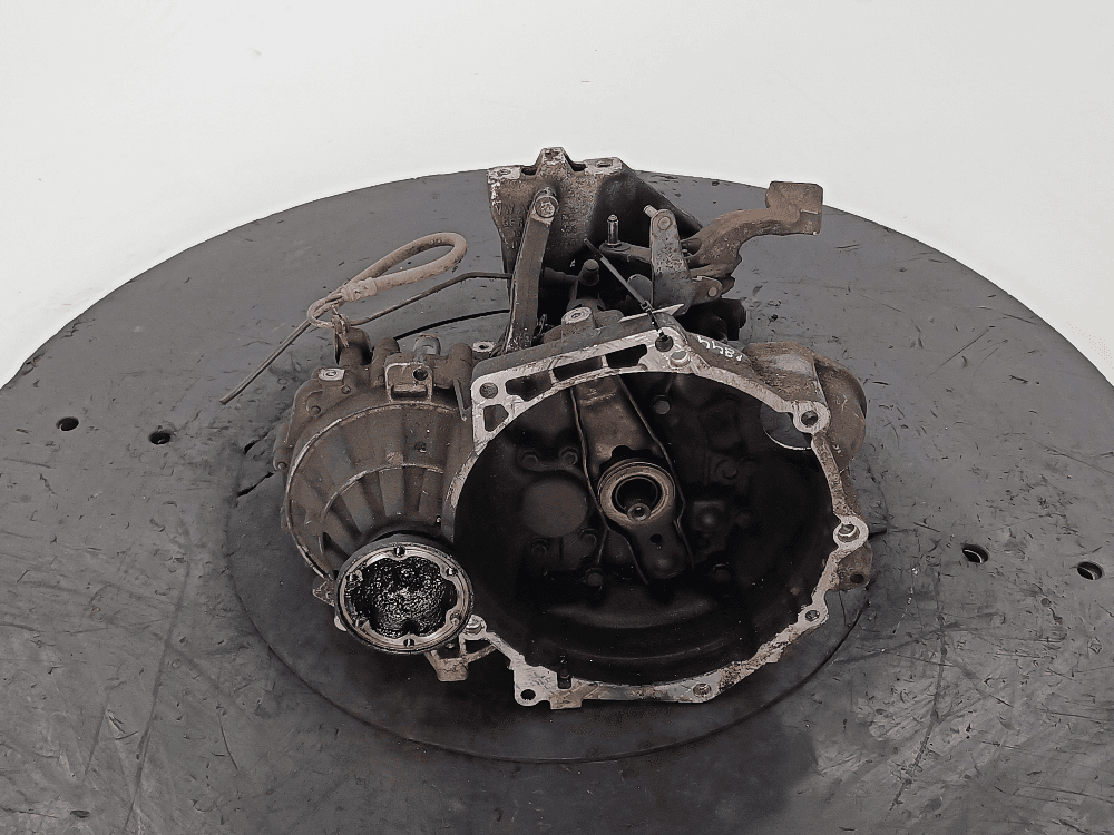 КПП механическая (МКПП) к Volkswagen Golf 5 (03-09)