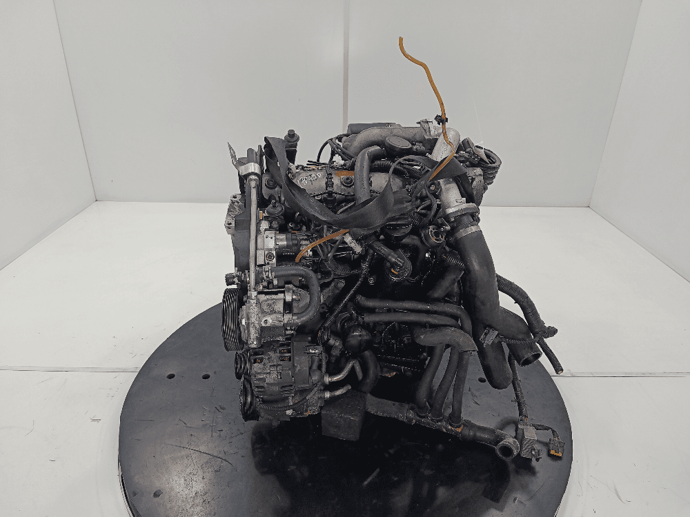 Двигатель к Nissan  Primera P12 (02-08)