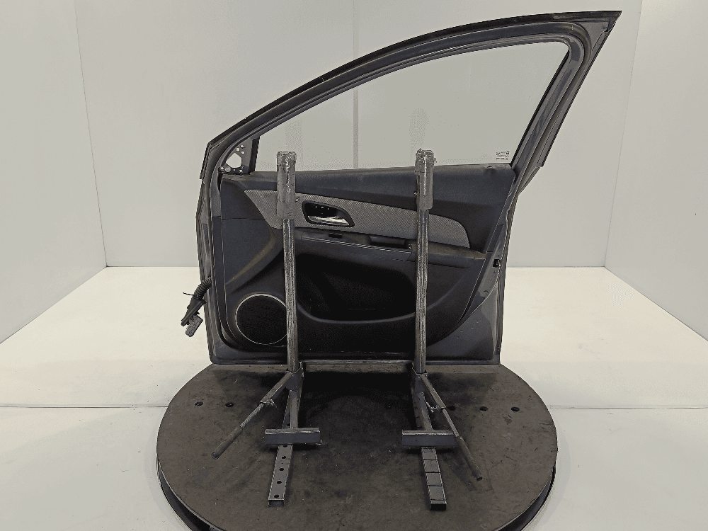 Дверь передняя правая к Chevrolet Cruze J300 (09-12)