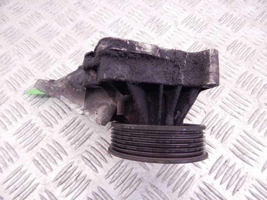 Помпа к BMW 5 E60/E61 (02-07)