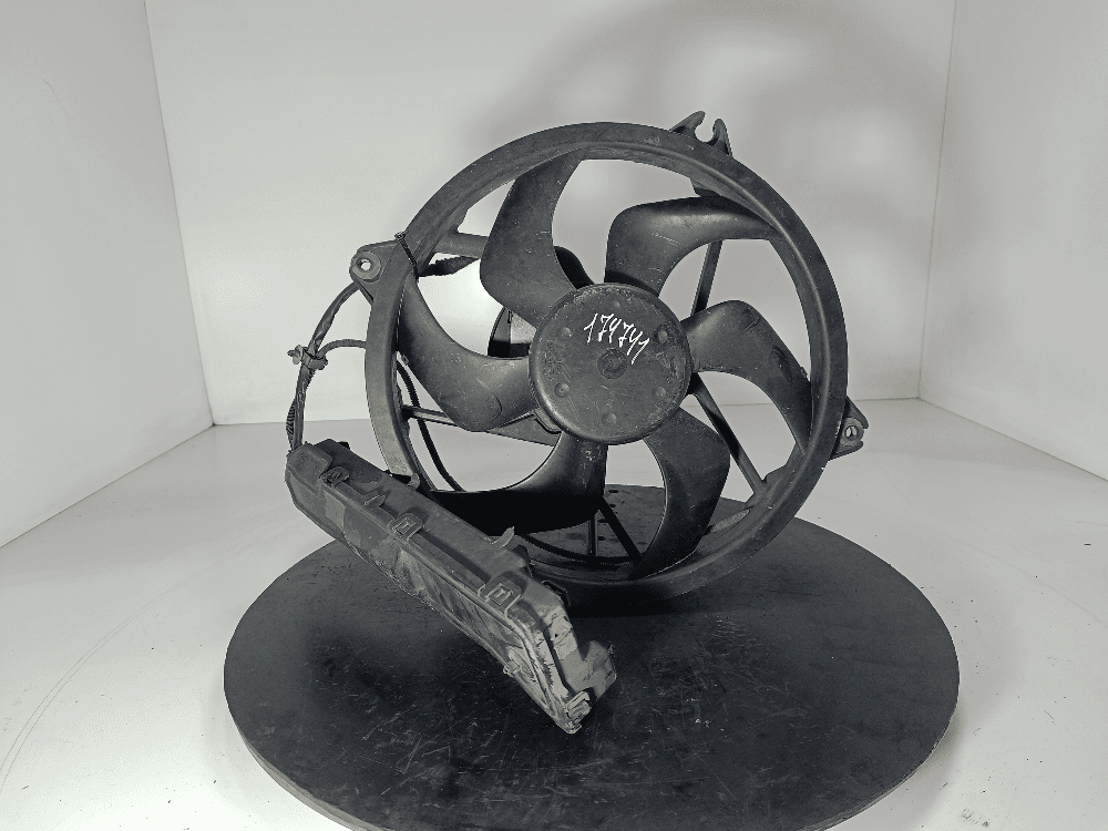 Вентилятор радиатора к Peugeot 407 (04-11)