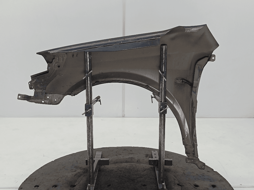 Крыло переднее правое к Nissan  Primera P12 (02-08)