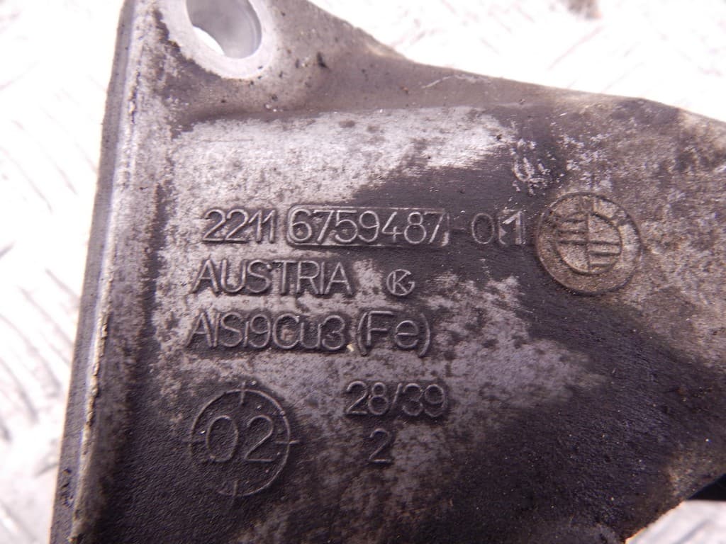 Кронштейн двигателя к BMW 3 E46 (97-03)