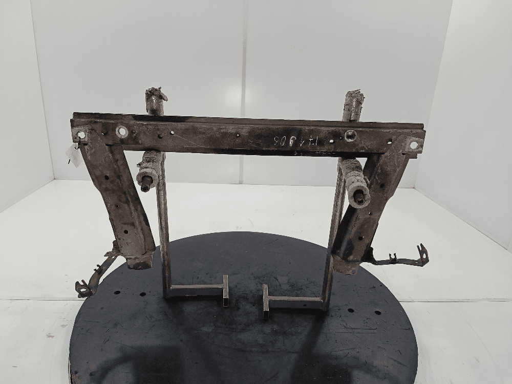 Балка под радиатор к Renault Megane 2 Рестайлинг (06-09)