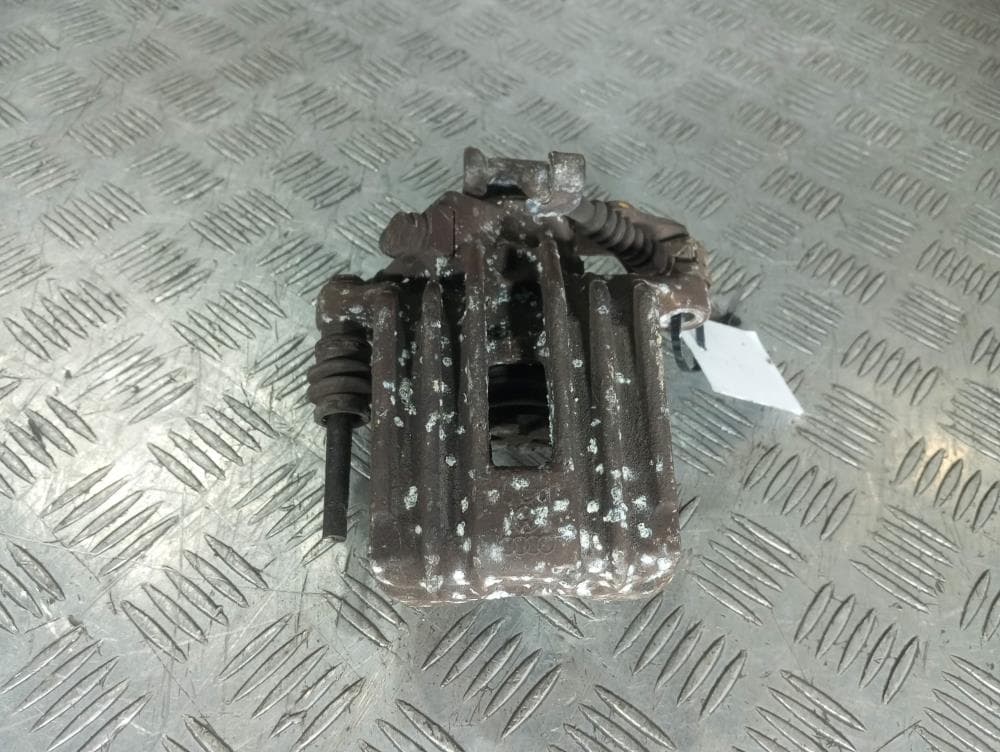 Суппорт задний левый к Volkswagen Golf 4 (97-06)