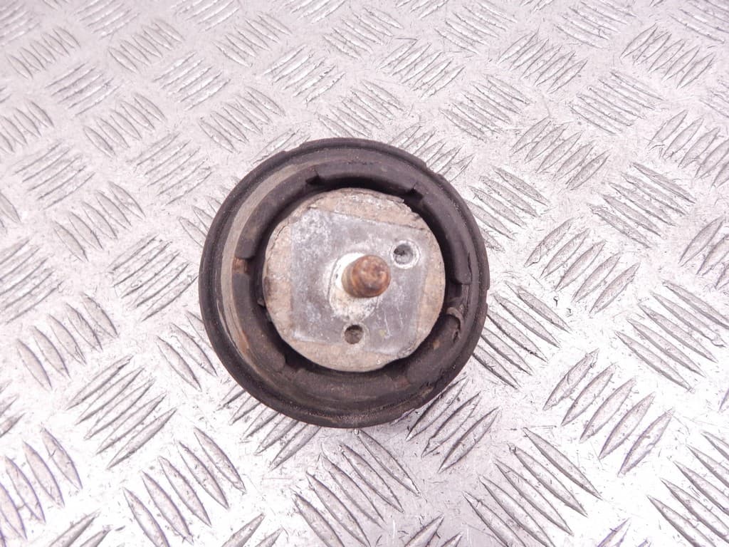 Подушка крепления двигателя к BMW 3 E36 (90-00)