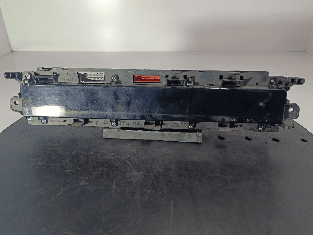 Щиток приборов (приборная панель) к Renault Scenic 2 (03-06)