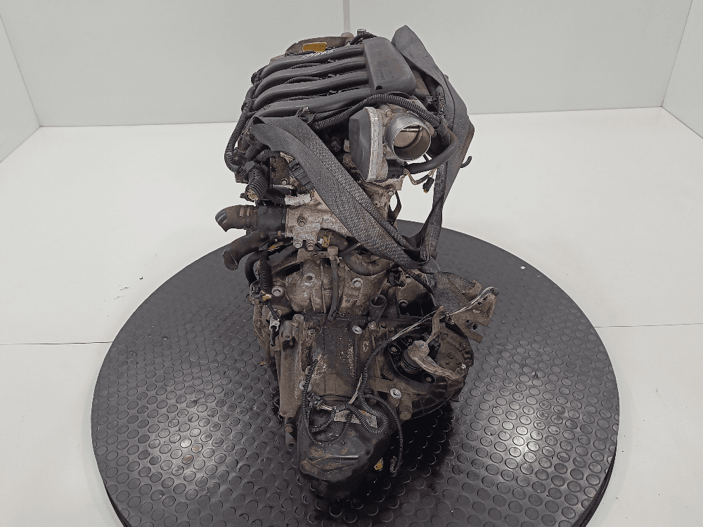 Двигатель к Renault Scenic 2 (03-06)
