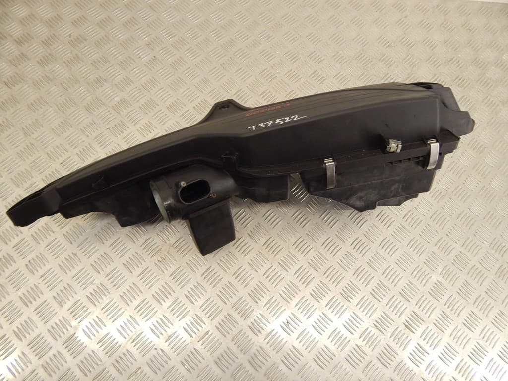 Корпус воздушного фильтра к BMW 1 F20/F21 (11-15)
